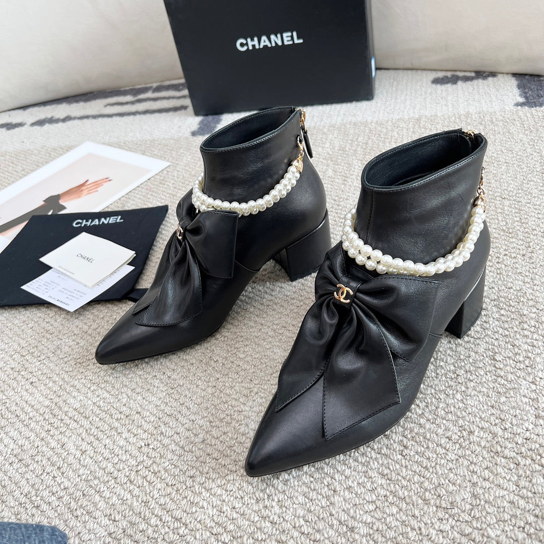 CNL Zip Pearl Booties 0724090506