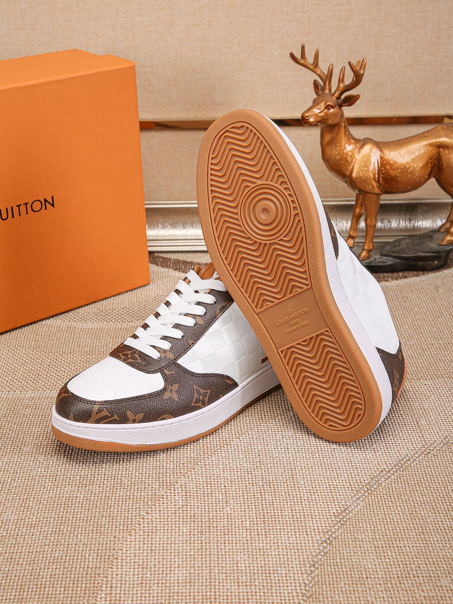 LV sneaker 1825052103