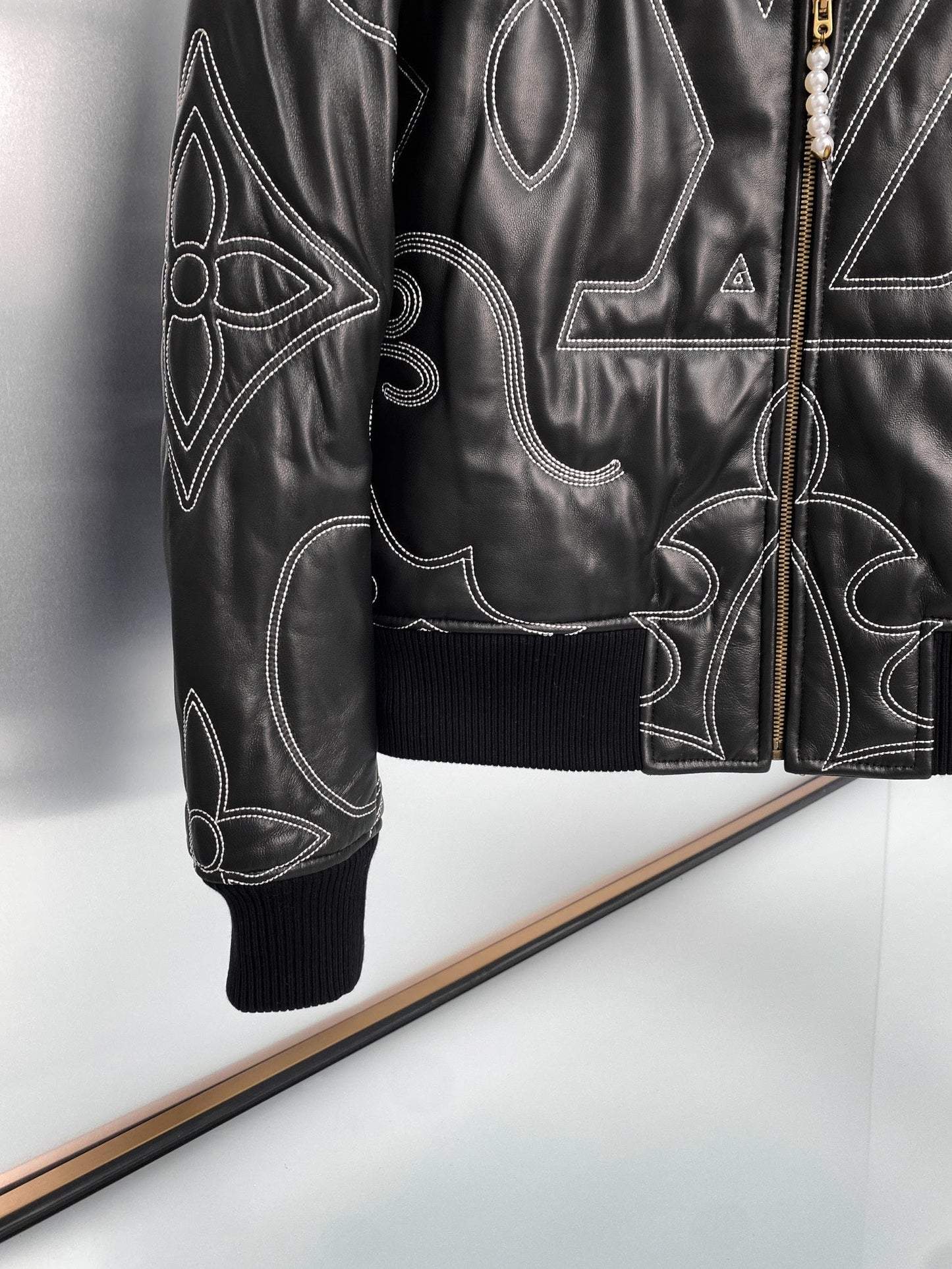 LV Fall/Winter 24 bomber jacket 1824092903