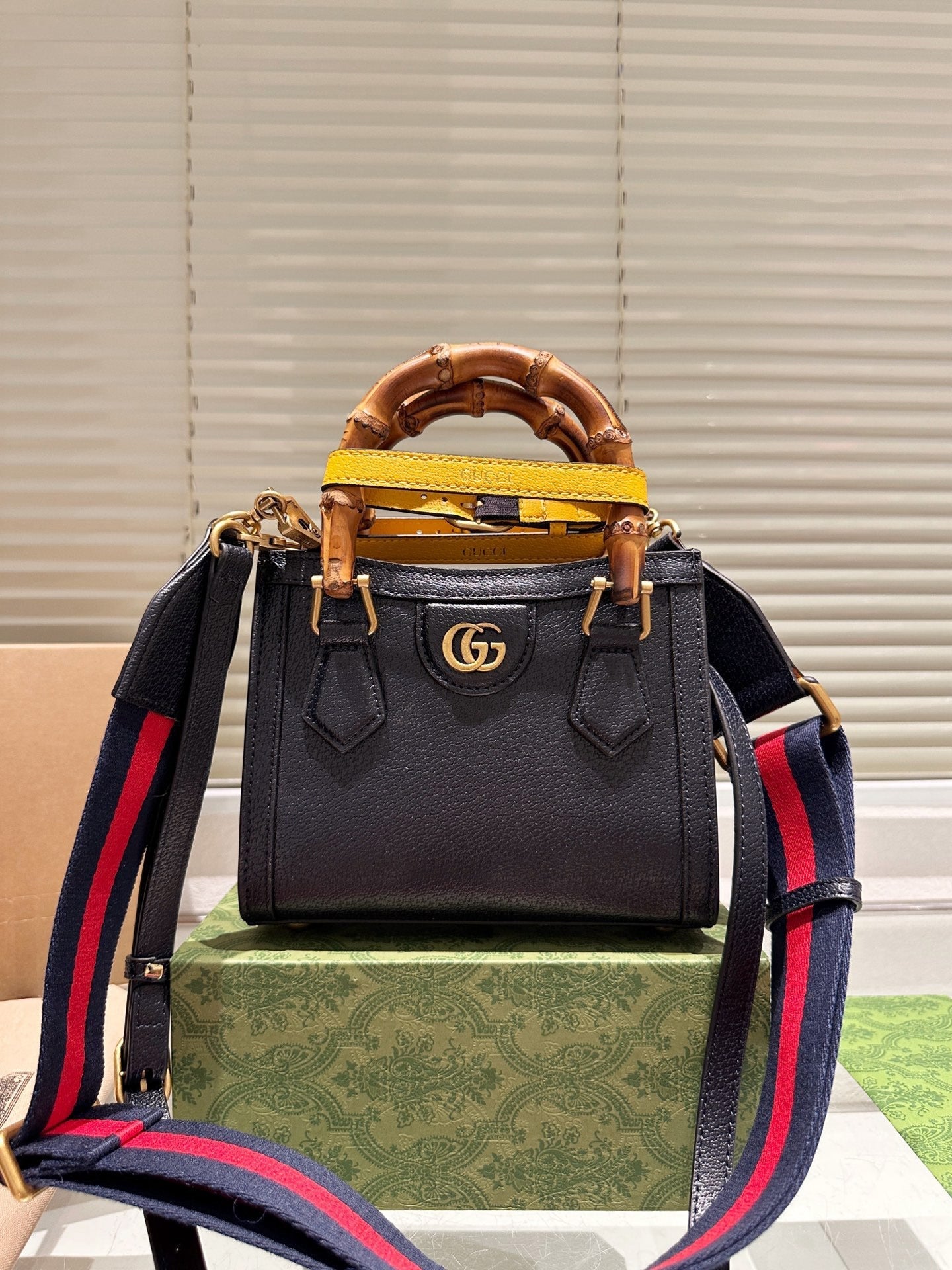 GG Mini Diana Bamboo Handbag(19*16) 1825062303