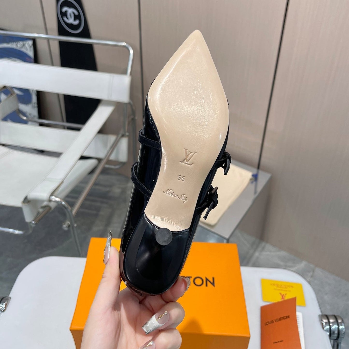 LV Pointed Pumps 1824120906