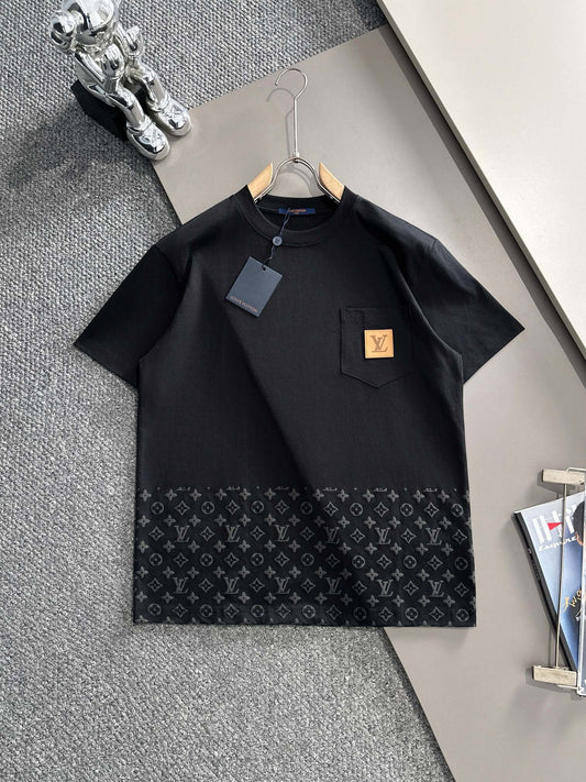 LV T-shirt with lettering on the hem 1825042503
