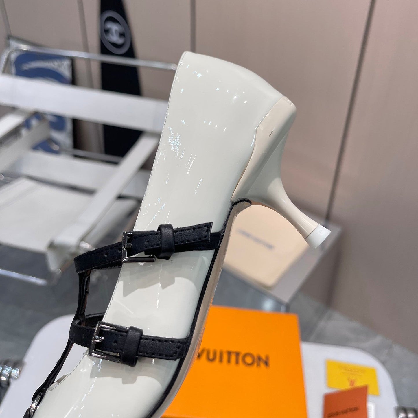 LV Pointed Pumps 1824120906