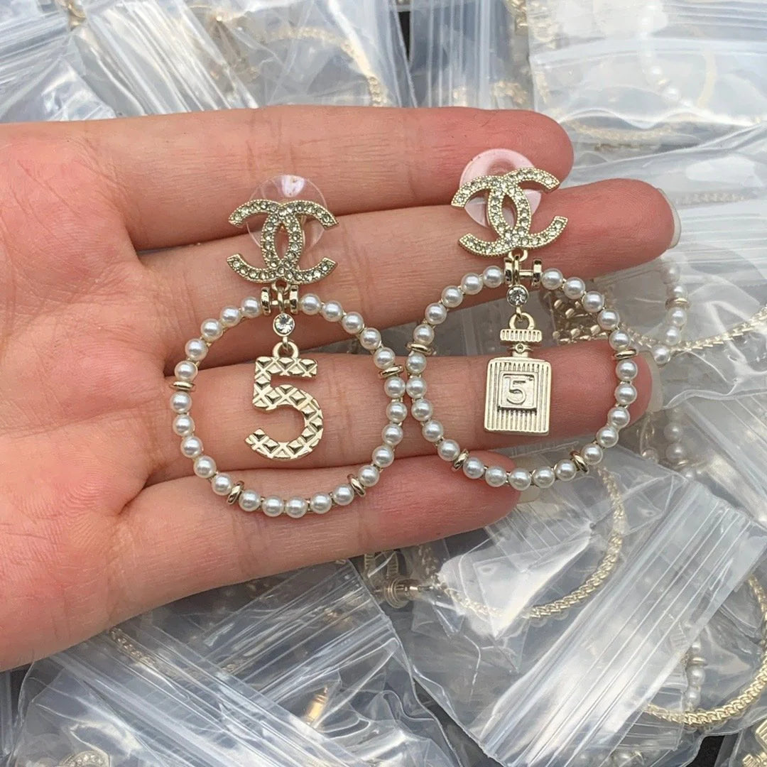 New Enamel Earrings With Heart-shaped Earrings 1024010312