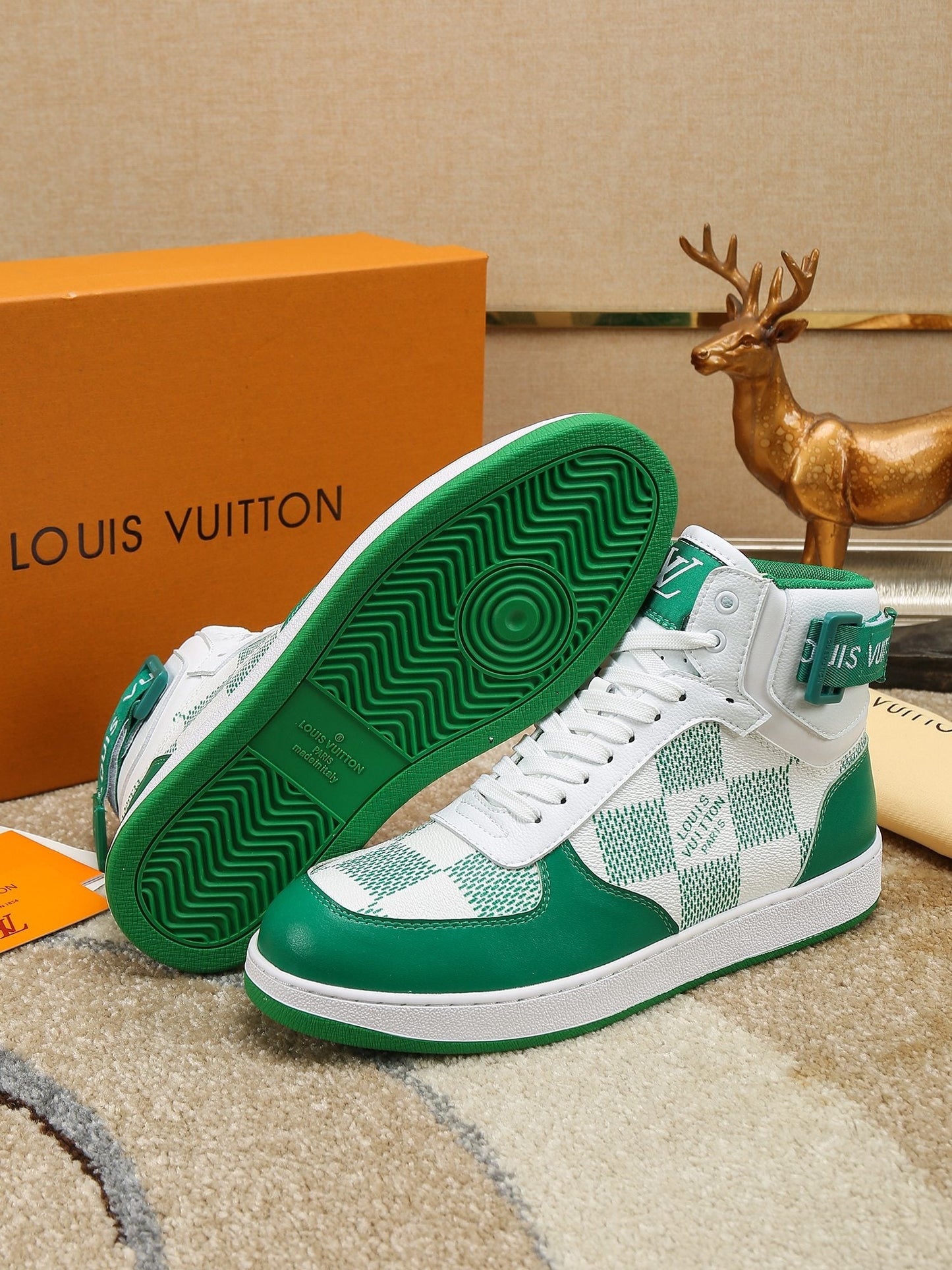 LV High-top sneaker 1825052106