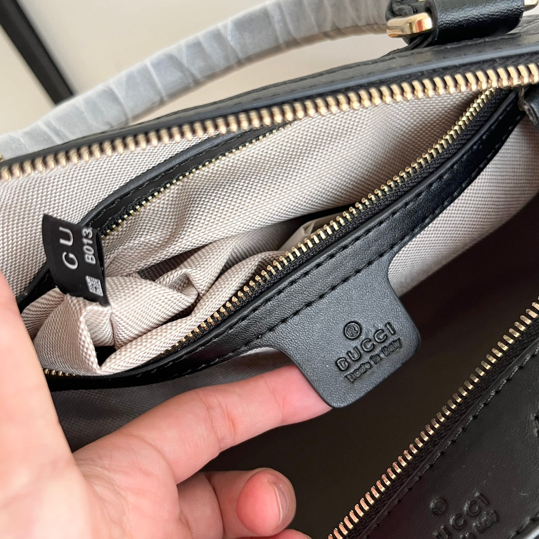 GG Classic Boston Pillow Bag 1824120903