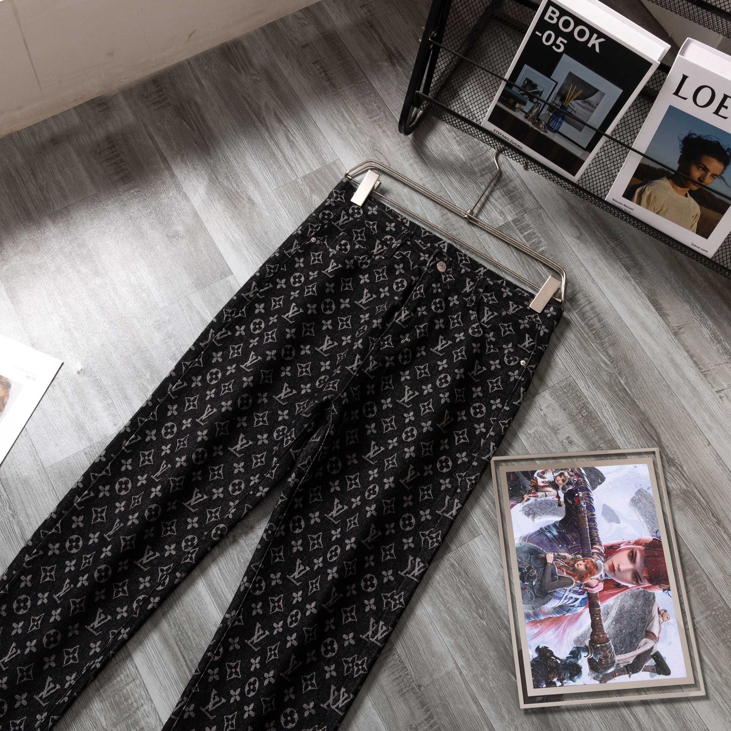 LV Little Red Man embroidered jeans 1825051401