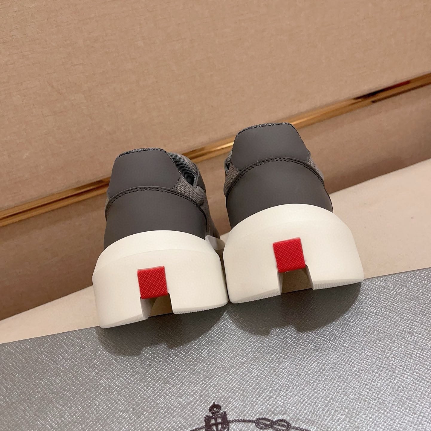 PR  sneakers 1825020702