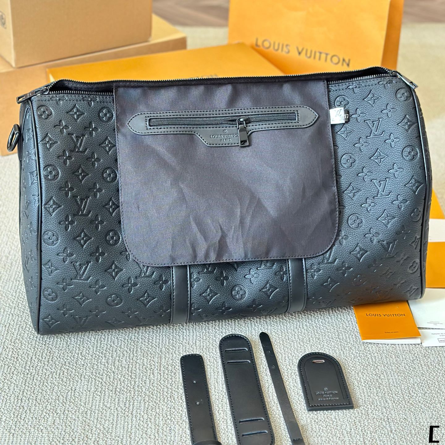 Embossed Travel Bag 1824031909