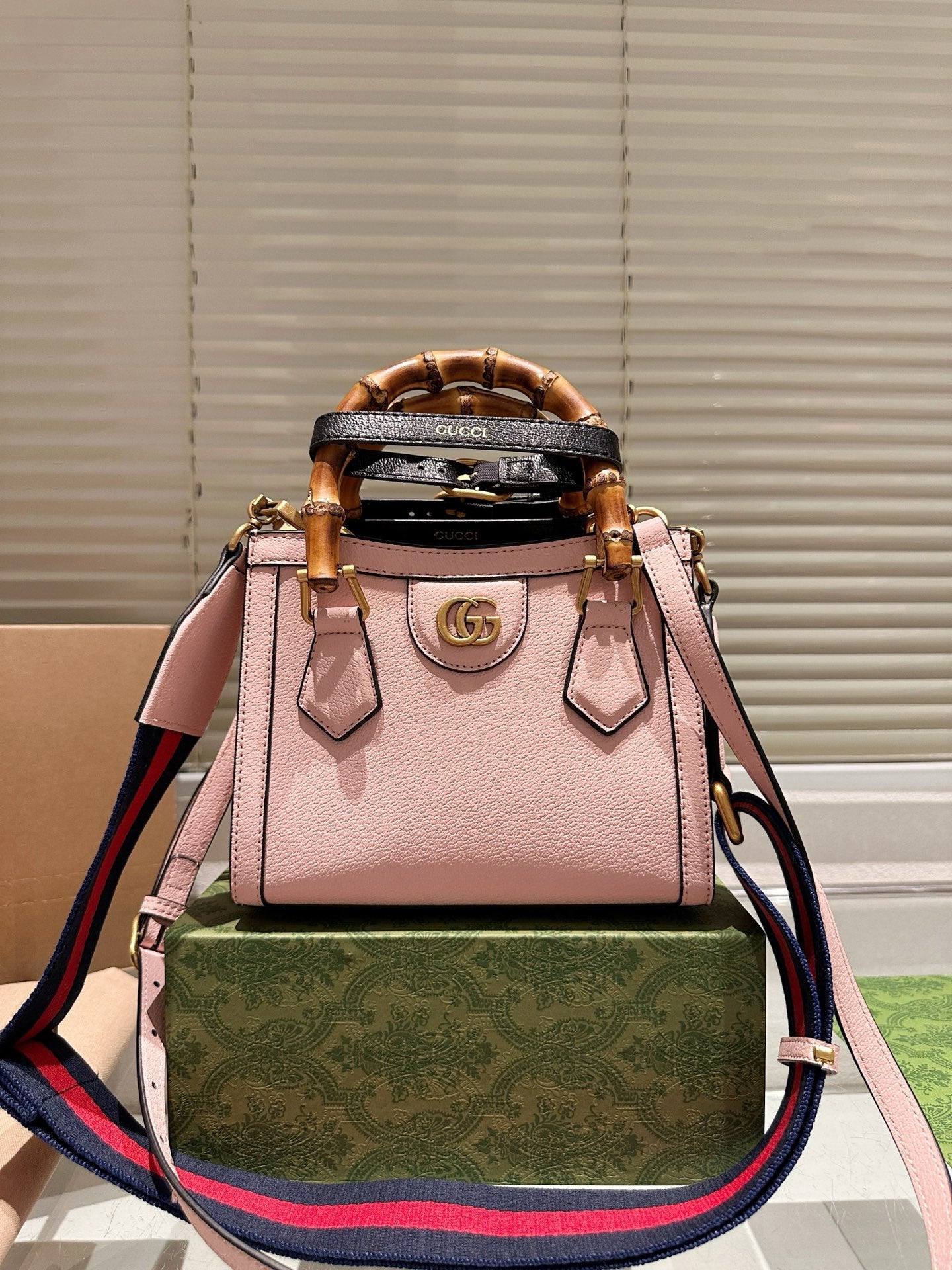 GG Mini Diana Bamboo Handbag(19*16) 1825062303