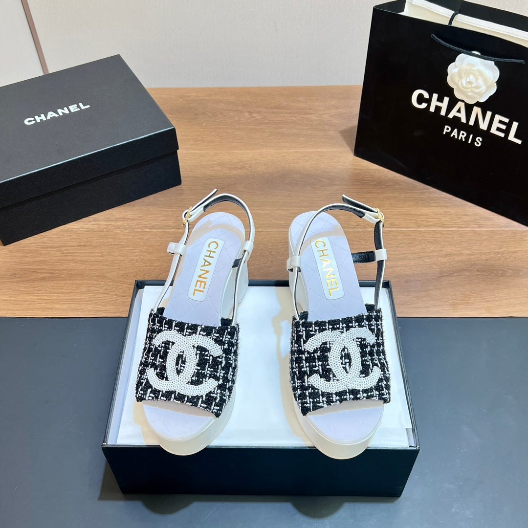 CNL thick-soled colorblock high-heeled sandals 0724042702