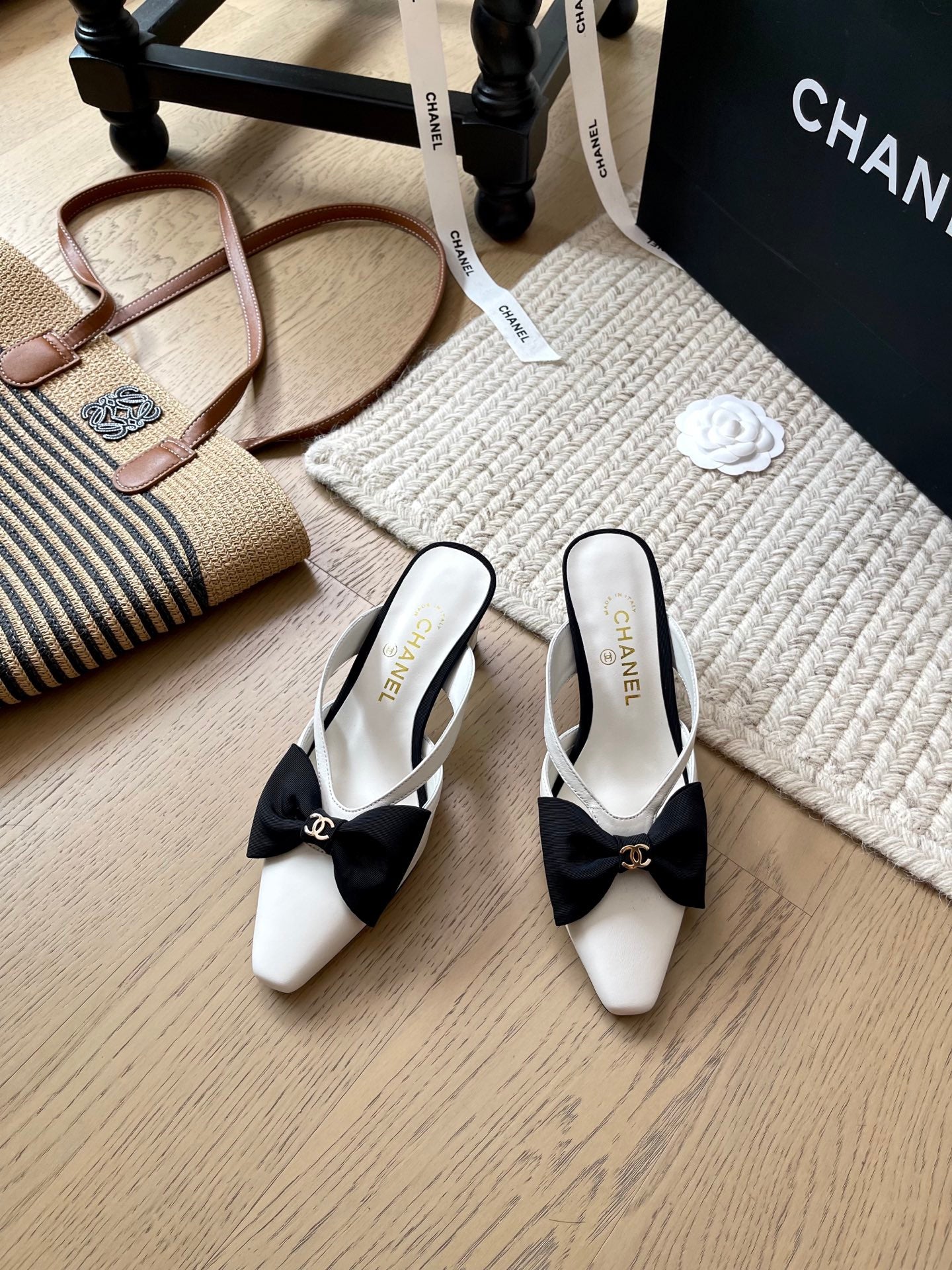 CNL Bow and pearl buckle sandal 1825042901