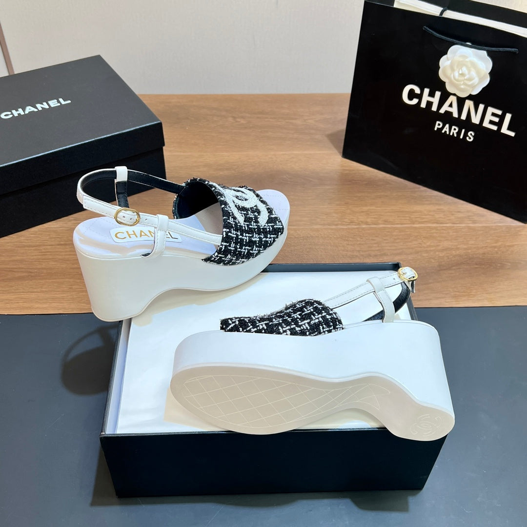 CNL thick-soled colorblock high-heeled sandals 0724042702