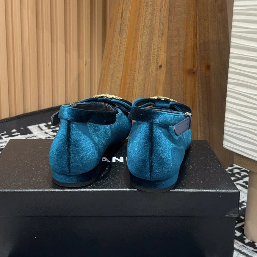 Butterfly Knot Double C Diamond Velvet Single Shoes 1024101510