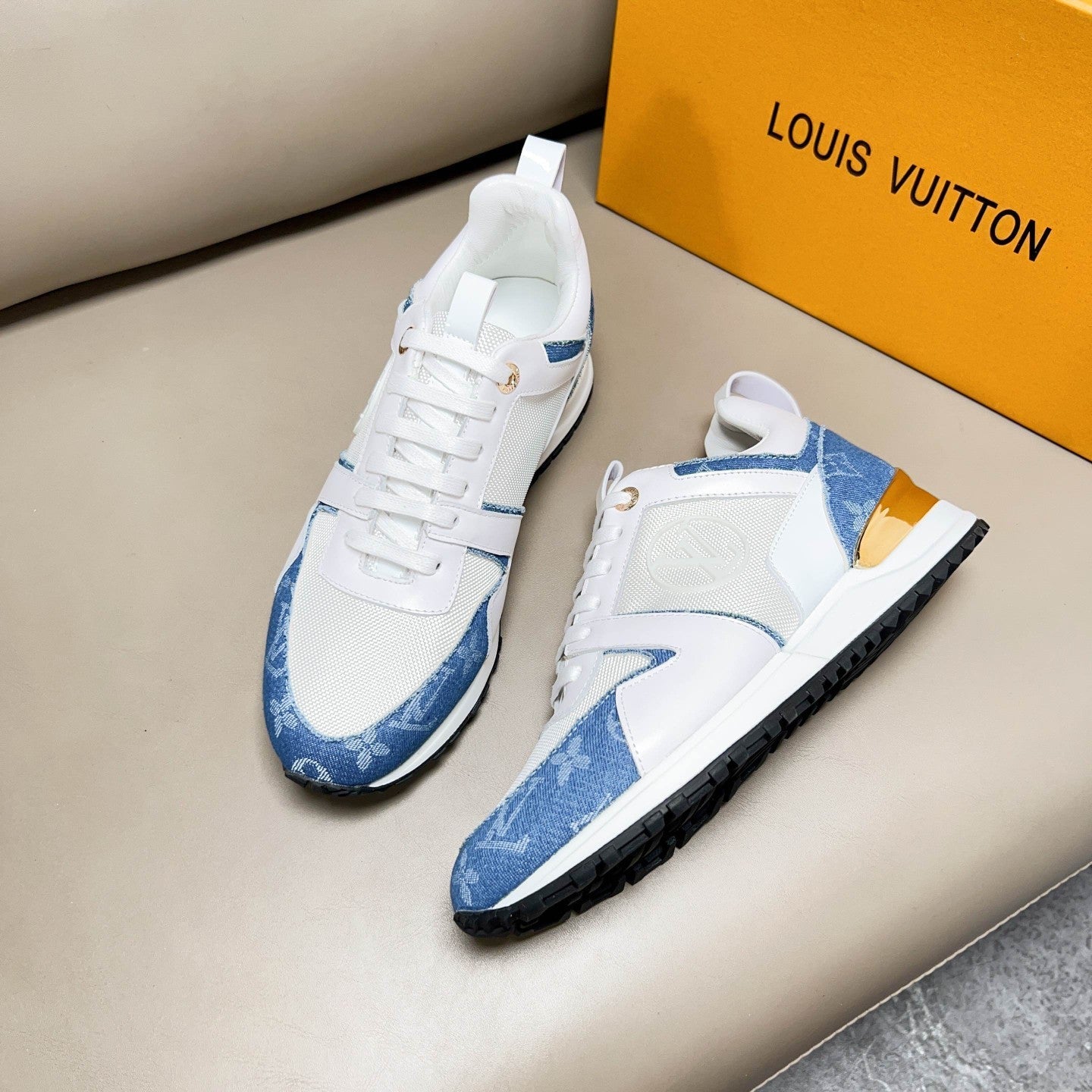 LV sneaker 1825052221