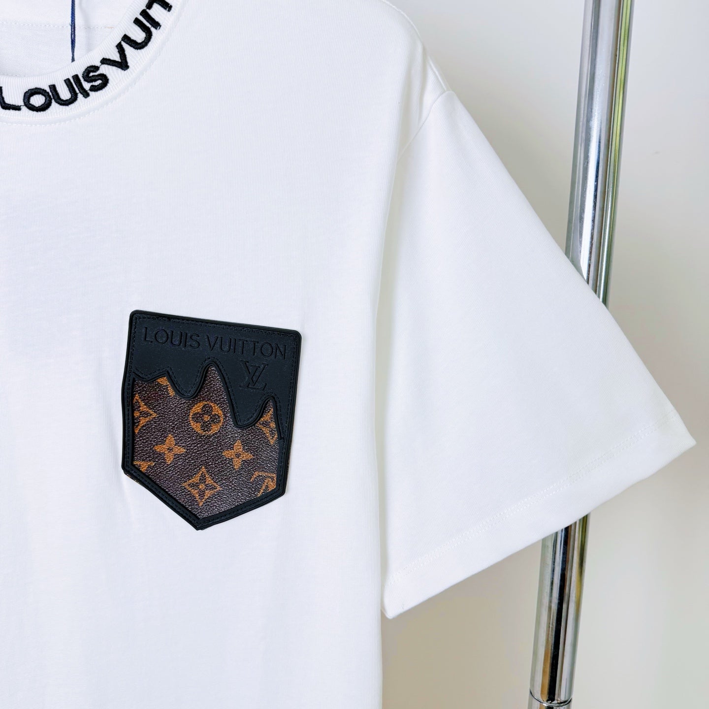 LV Embroidered leather logo T-shirt 1825042507