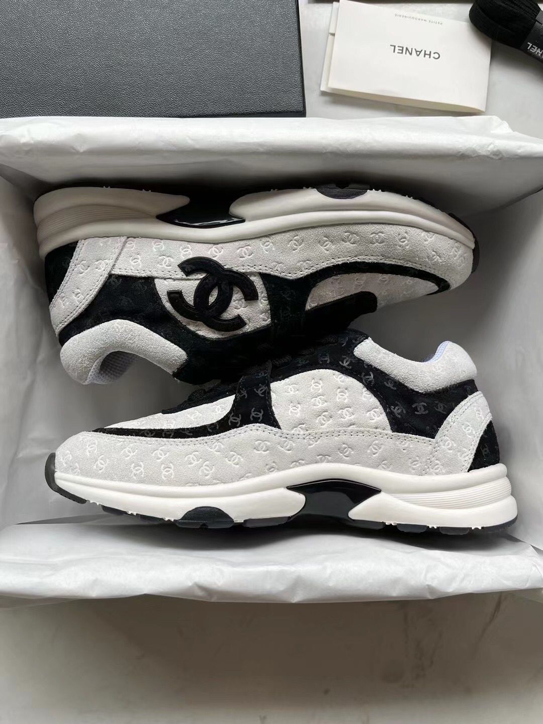 Black And White Panda Embossed Sneakers 0123121301