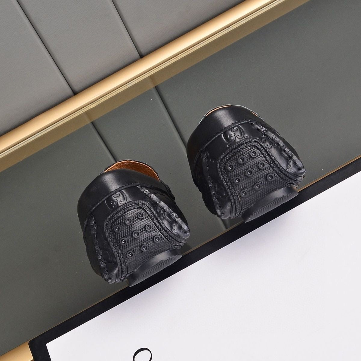 Men's embossed loafers 1824053102