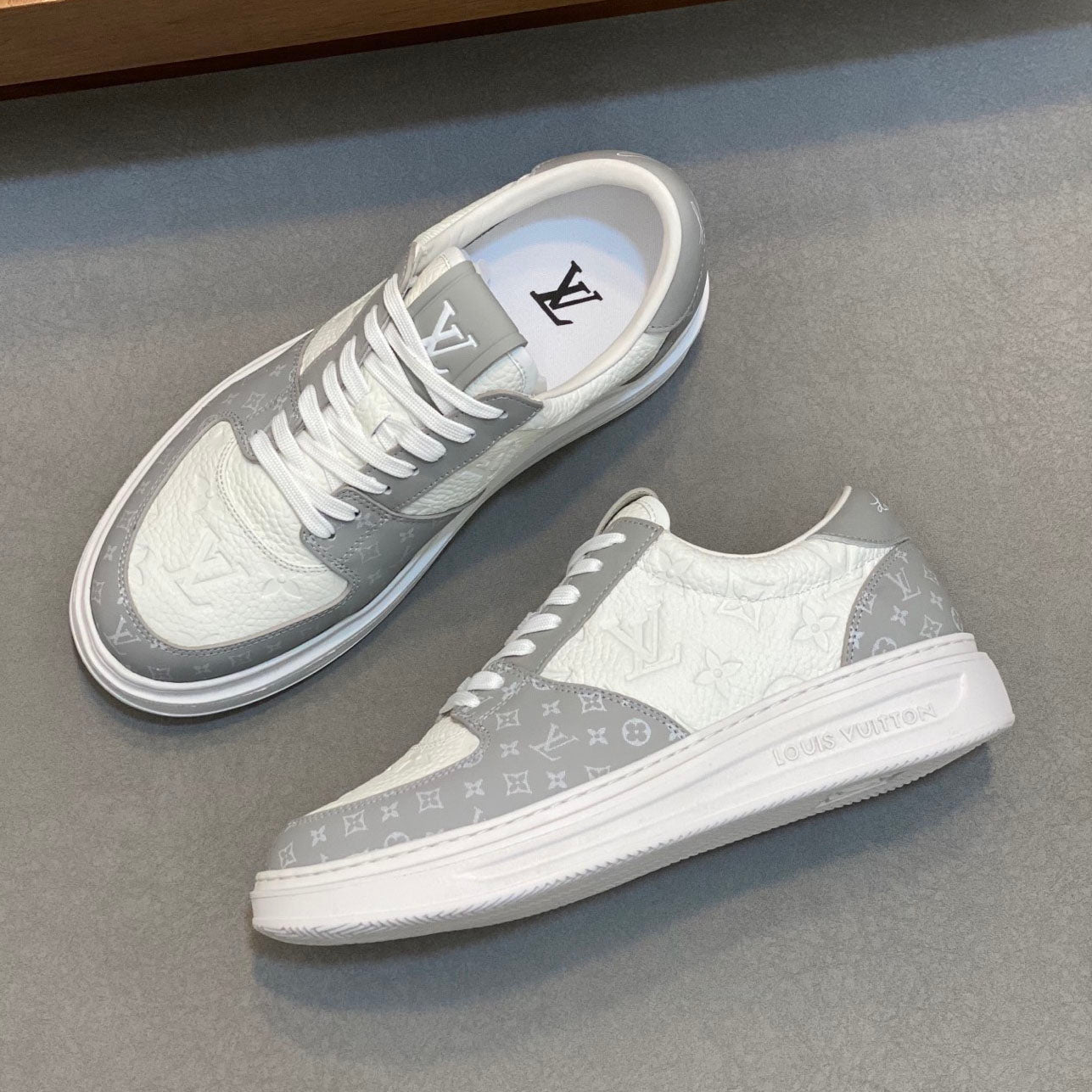 LV Sneaker 1825052109