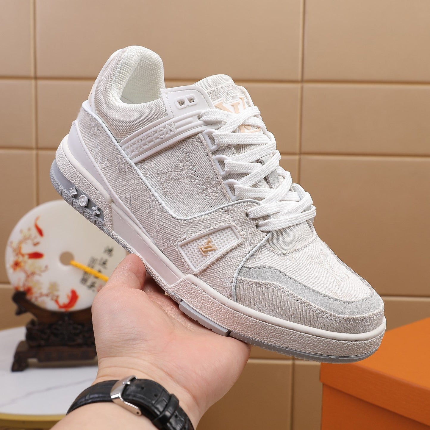 Men's Fashion Luxury Multicolor V Logo Sneakers