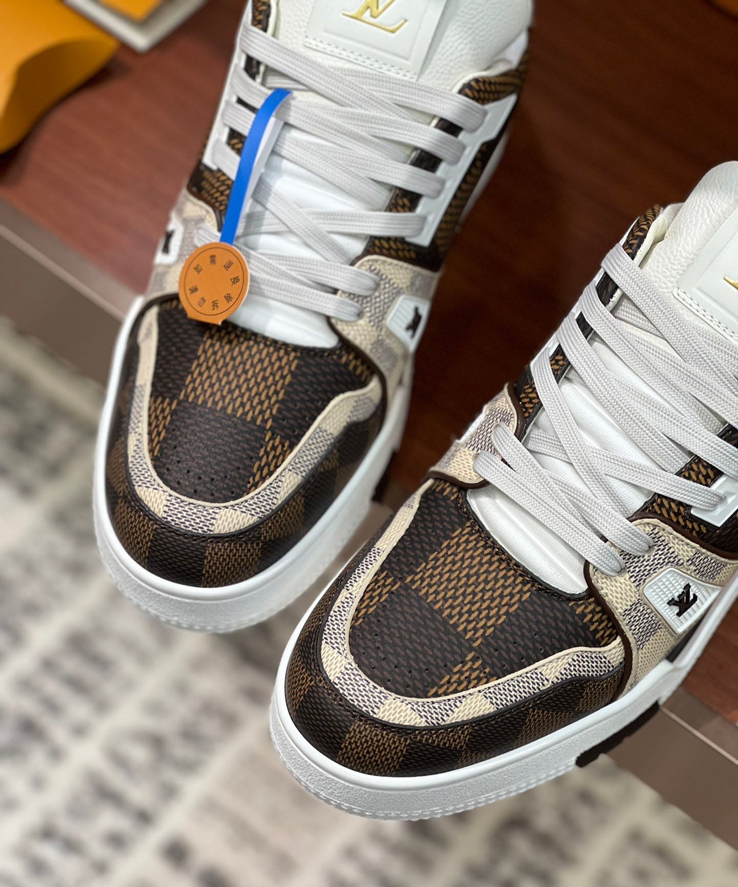 LV Trainer Sneaker 1825022806