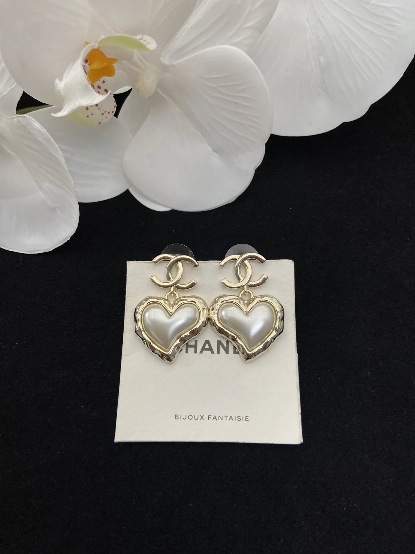 New Enamel Earrings With Heart-shaped Earrings 1024010312
