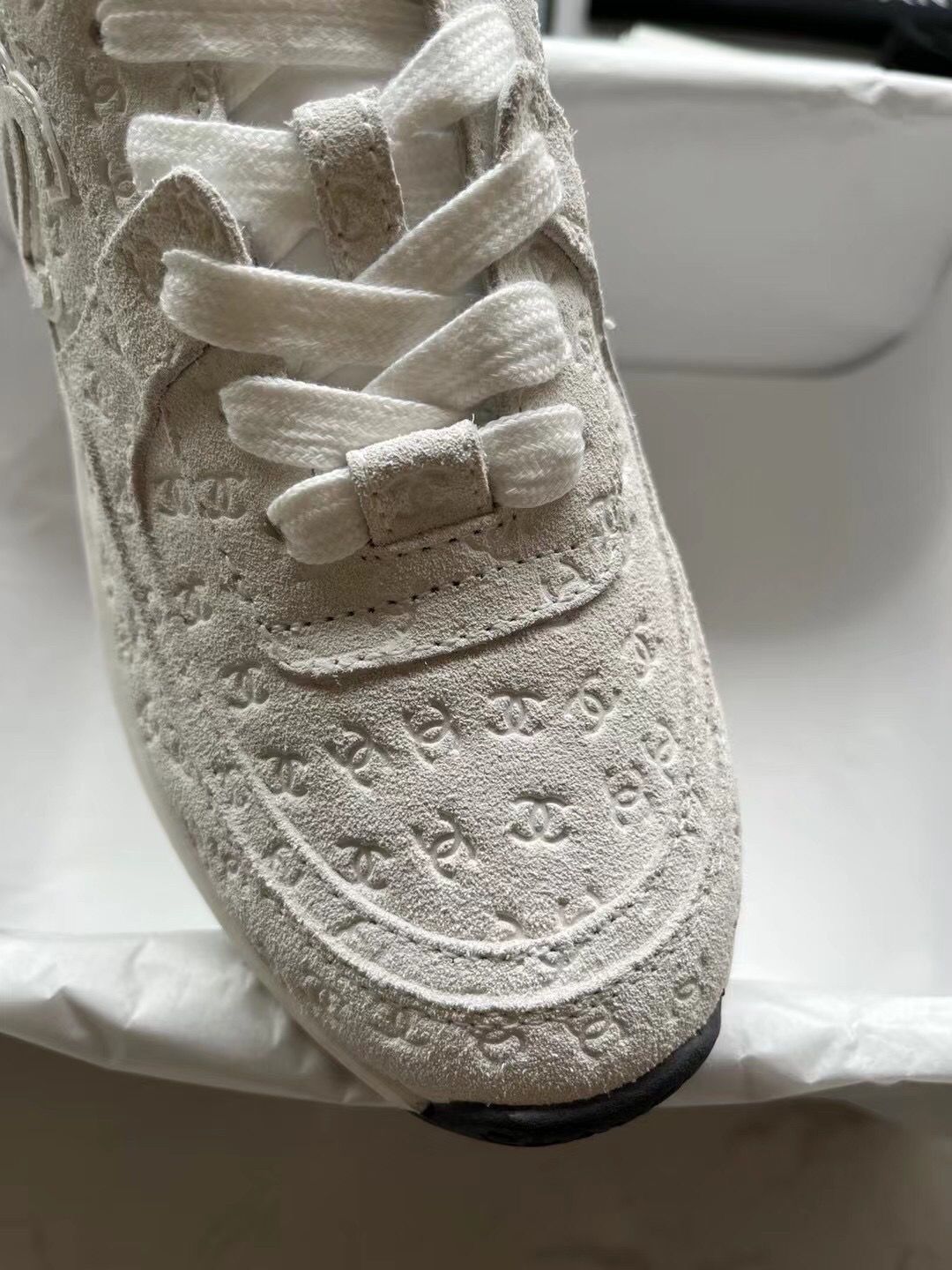 Black And White Panda Embossed Sneakers 0123121301