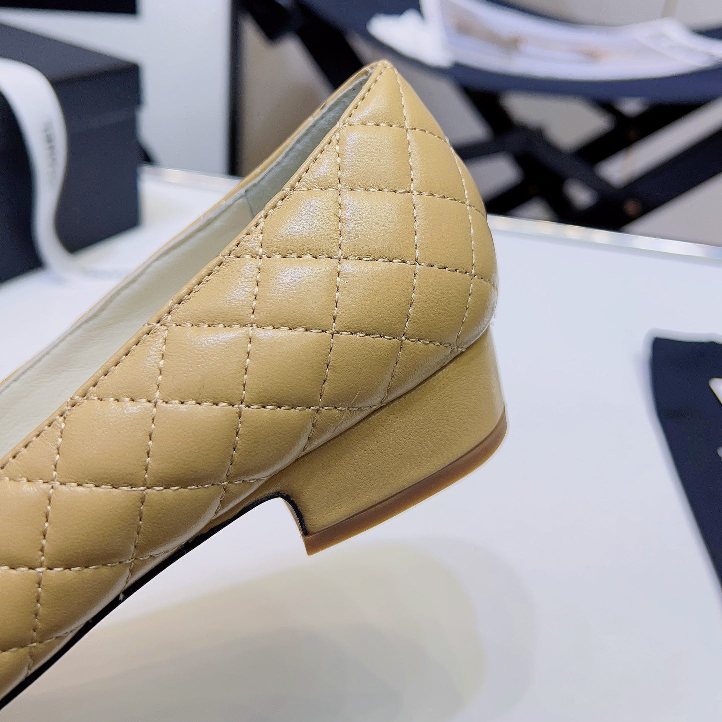 Pointed rhombus chain small high-heeled shoes XC16062302