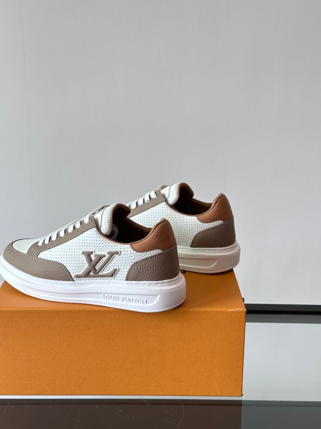 LV  Beverly Hills Breathable Sneaker 1825052107