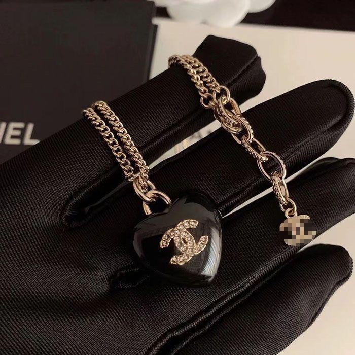 Simple and Versatile Love Black Necklace 0823112208