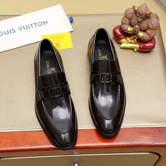LV  Bright Leather Loafer 1825022804