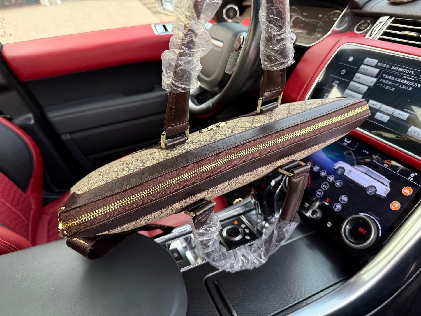 GG briefcase 1825040109