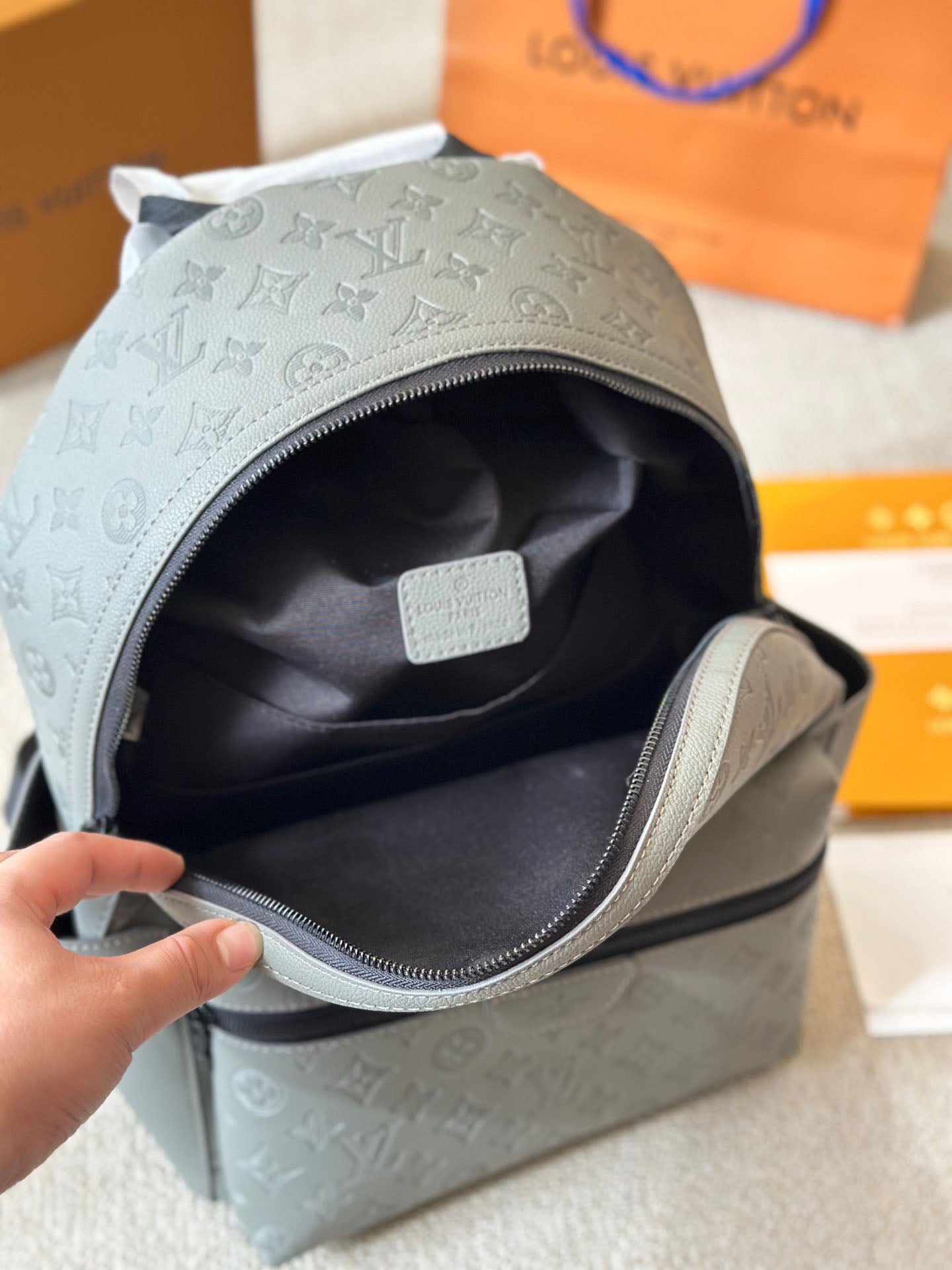 LV Discovery Backpack XC24101404