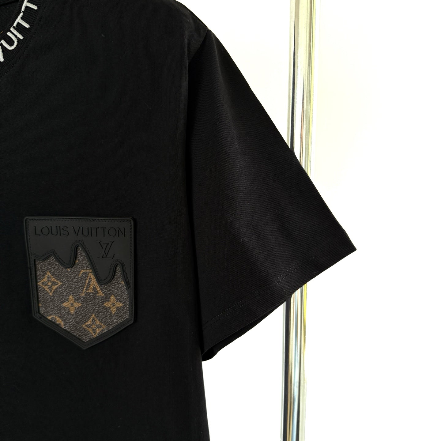 LV Embroidered leather logo T-shirt 1825042507