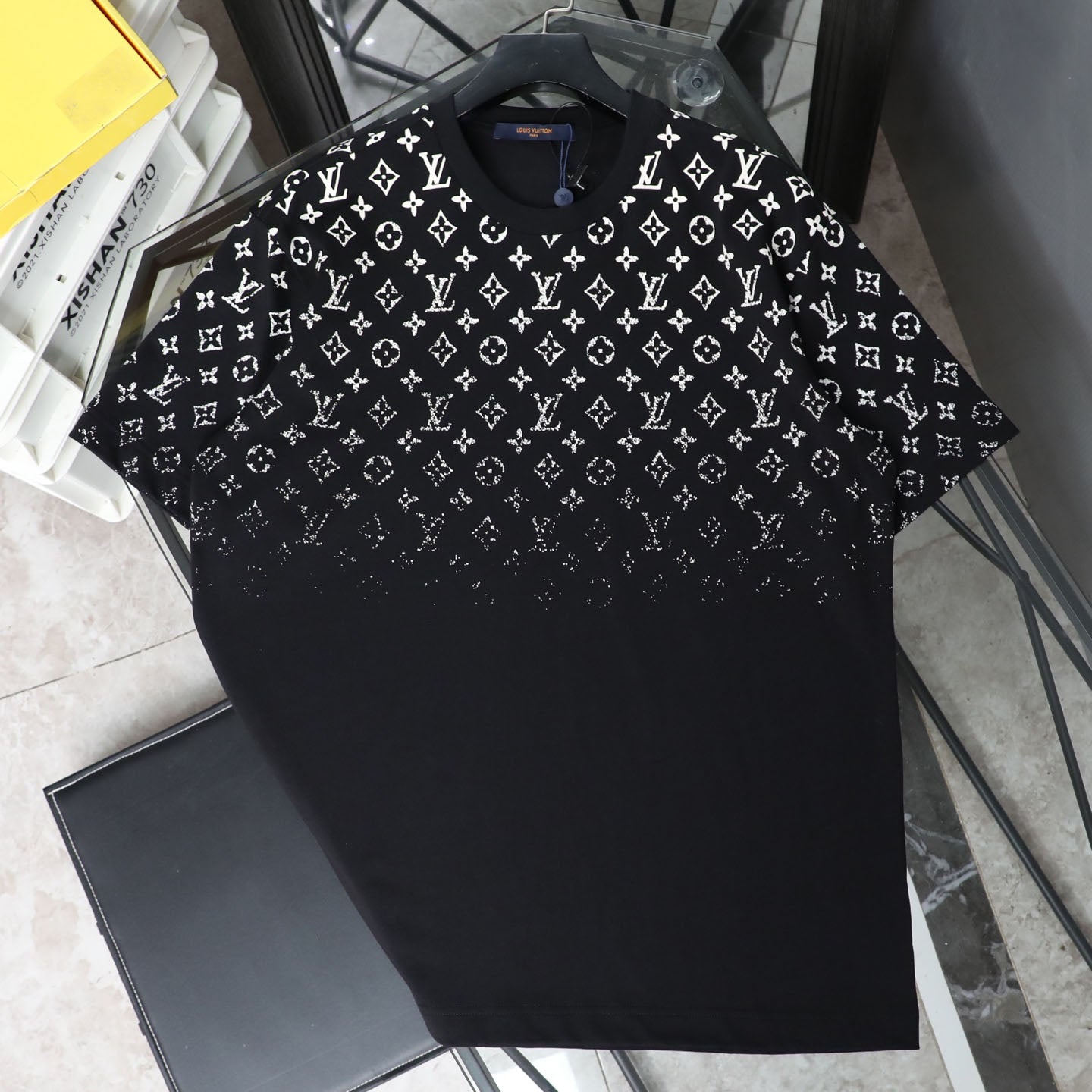 LV Gradient letter print T-shirt 1825060601