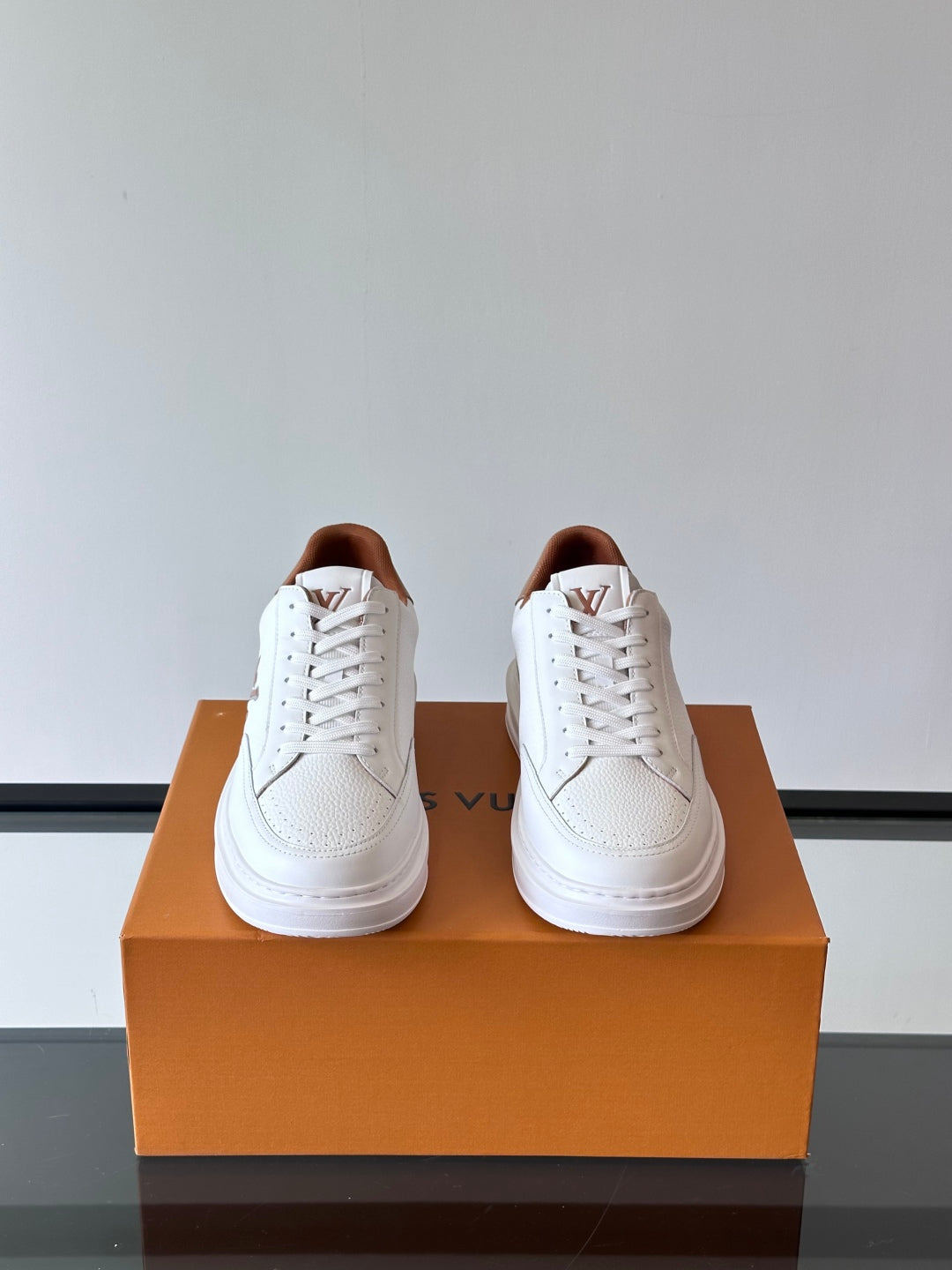 LV  Beverly Hills Sneaker 1825052108