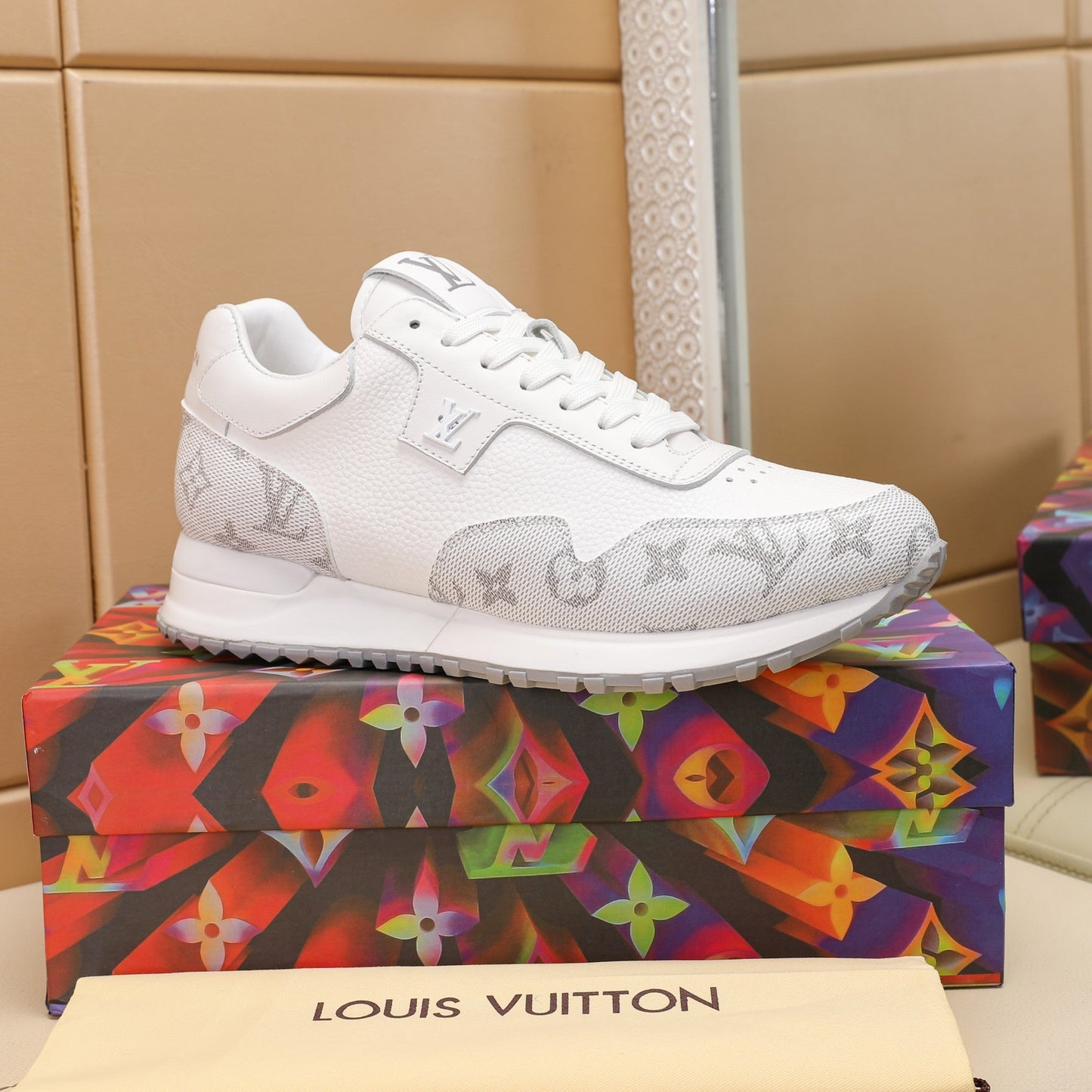 LV RUN AWAY sneaker 1825052111