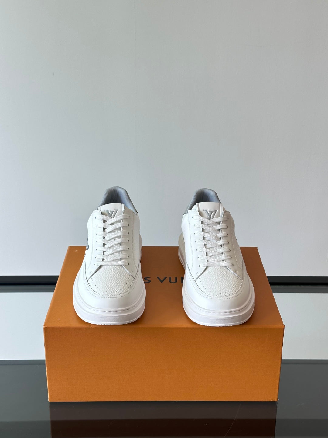 LV  Beverly Hills Sneaker 1825052108