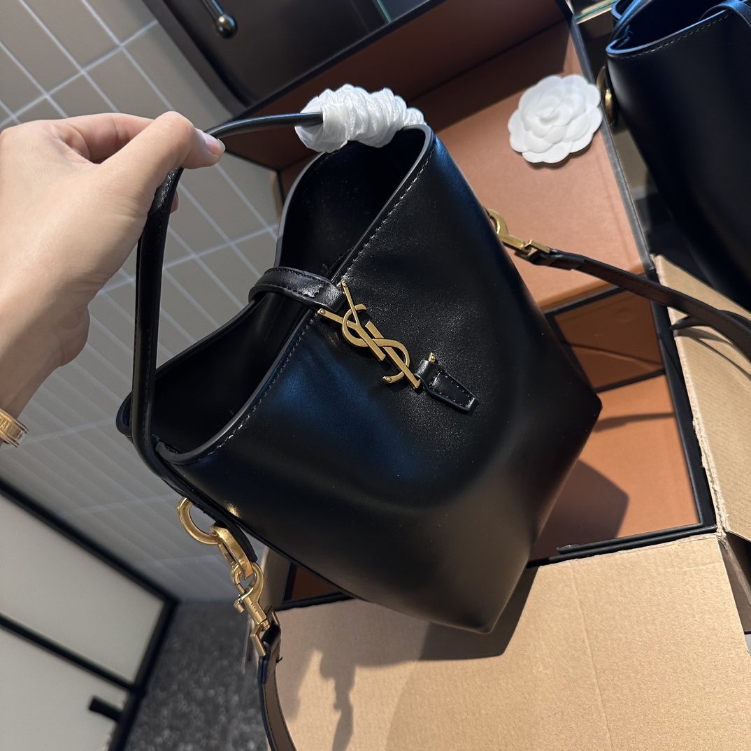 Fashionable new versatile bucket bag 1023121102