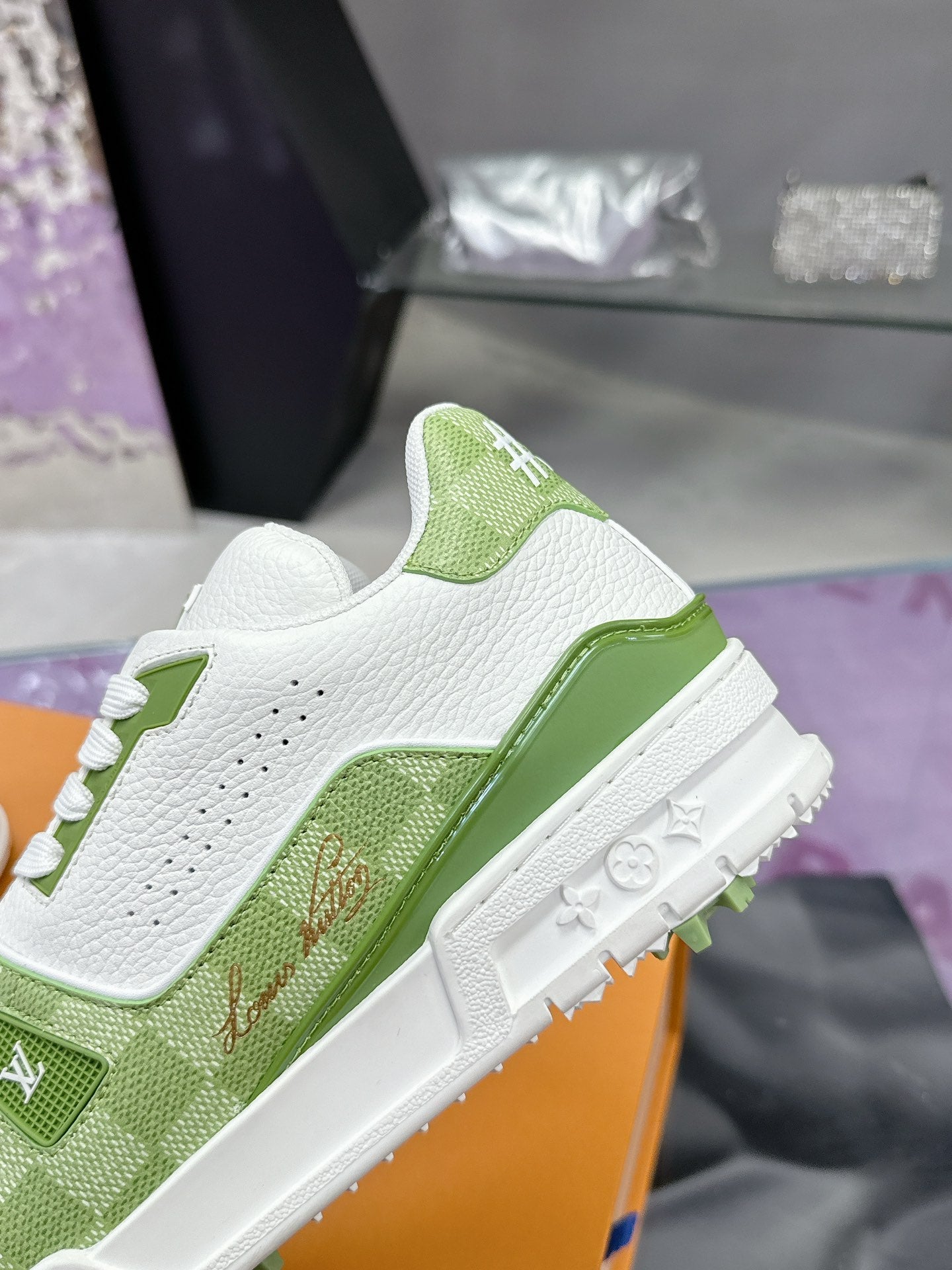 LV Trainer Sneaker 1824120916