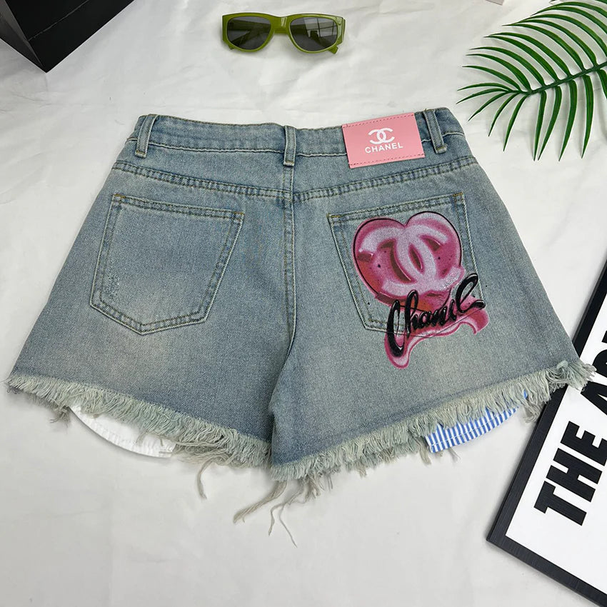 New fashion ripped patchwork printed shorts 1024052801