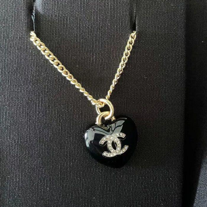 Simple and Versatile Love Black Necklace 0823112208