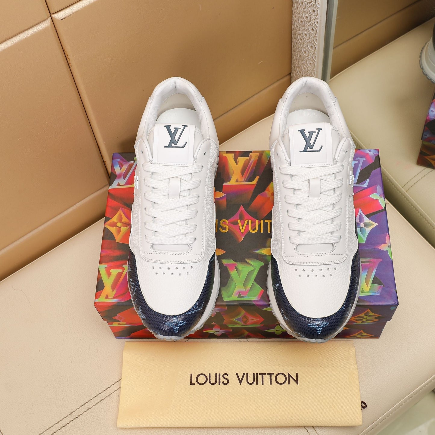 LV RUN AWAY sneaker 1825052111