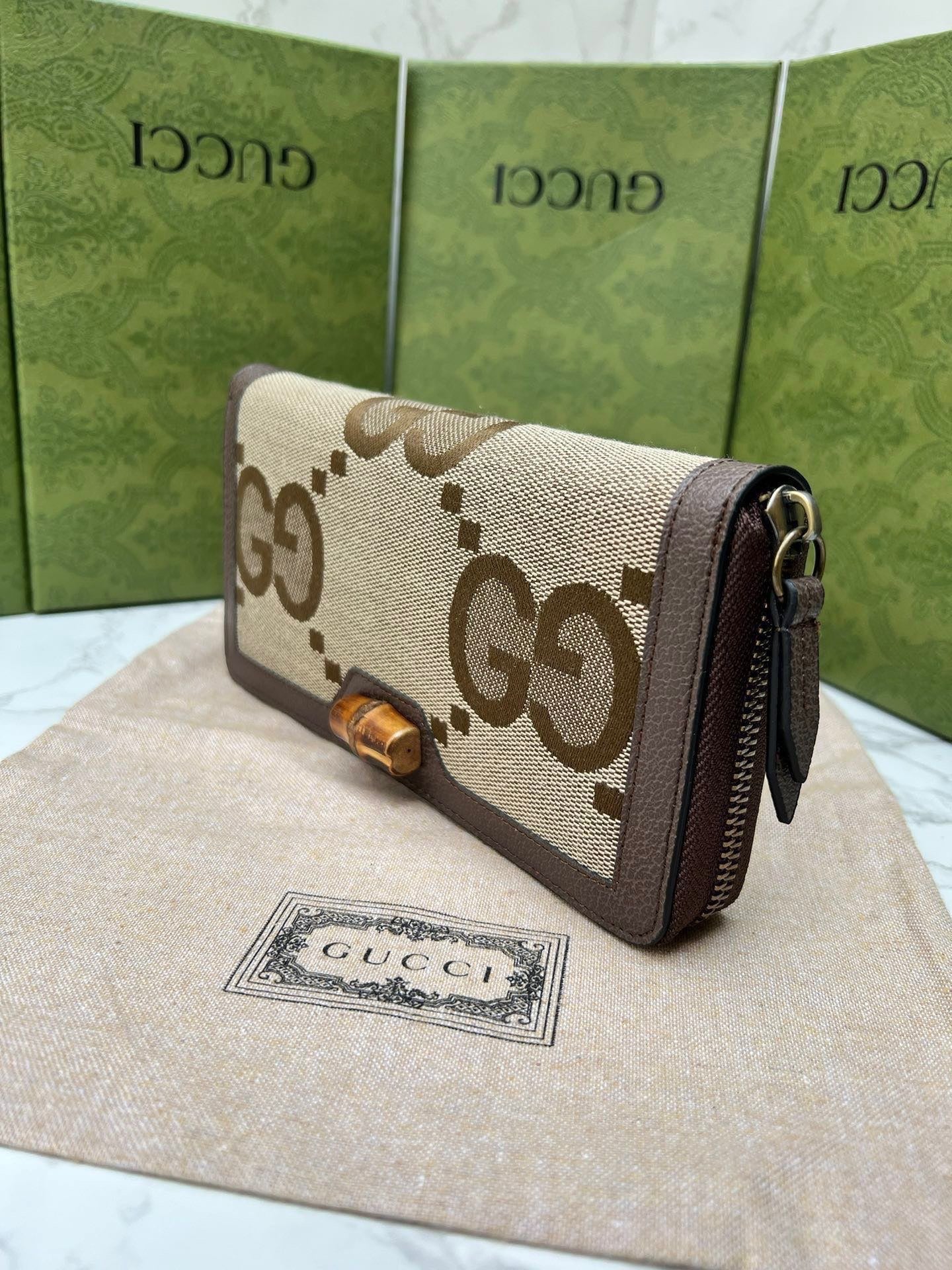 Fashionable  Bag 25090401