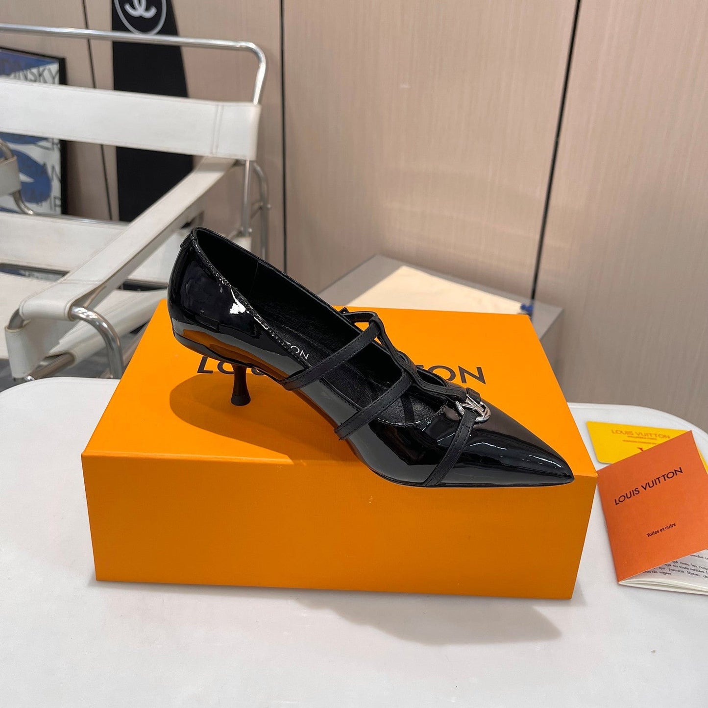 LV Pointed Pumps 1824120906