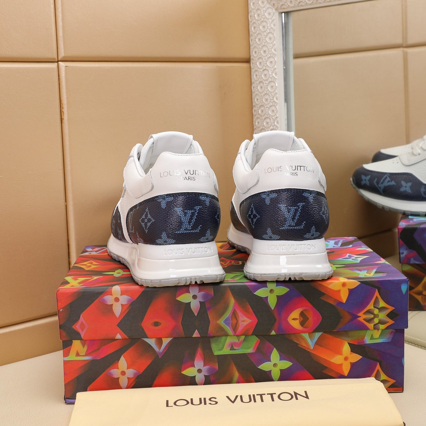 LV RUN AWAY sneaker 1825052111