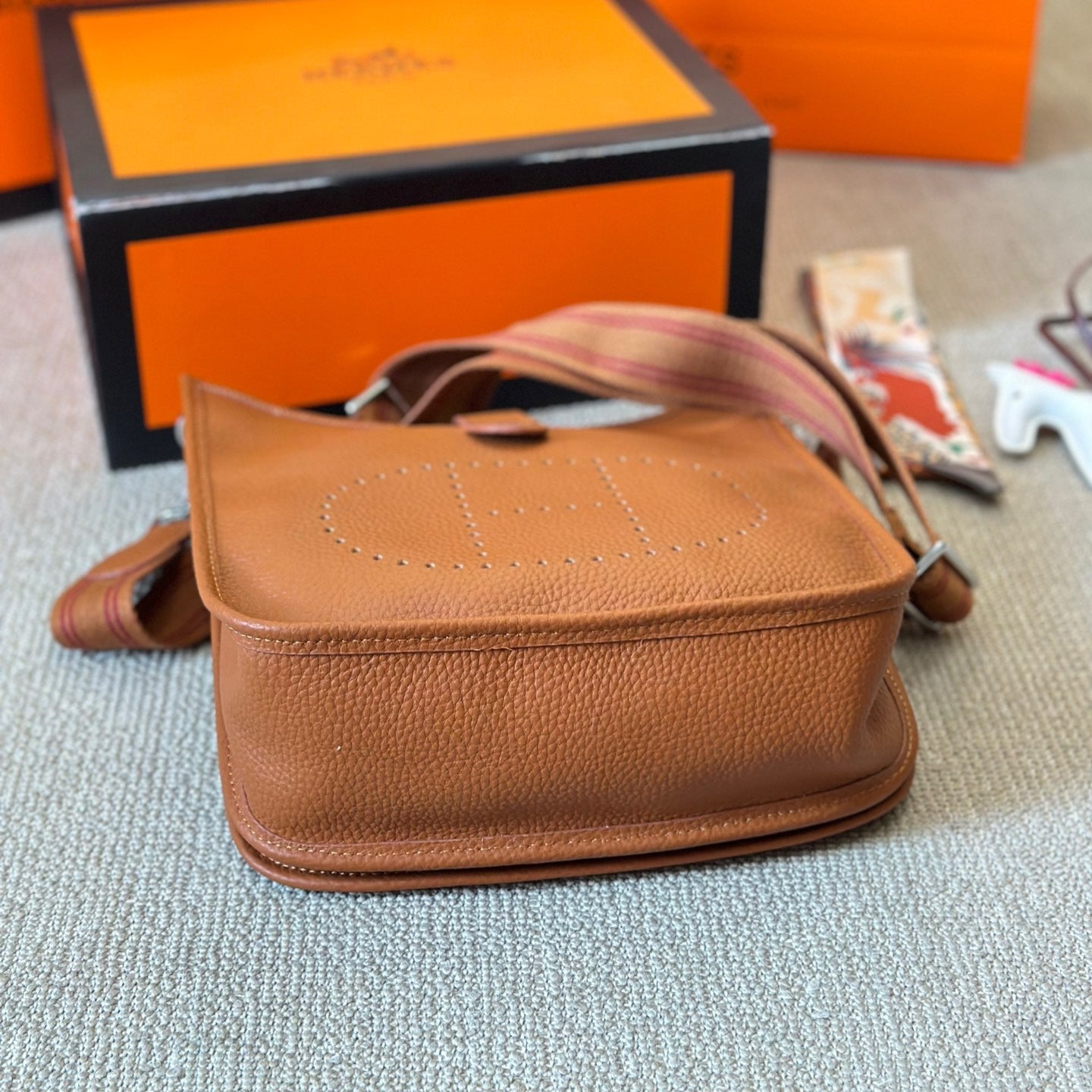 HM Evelyn Shoulder Bag 1824062401