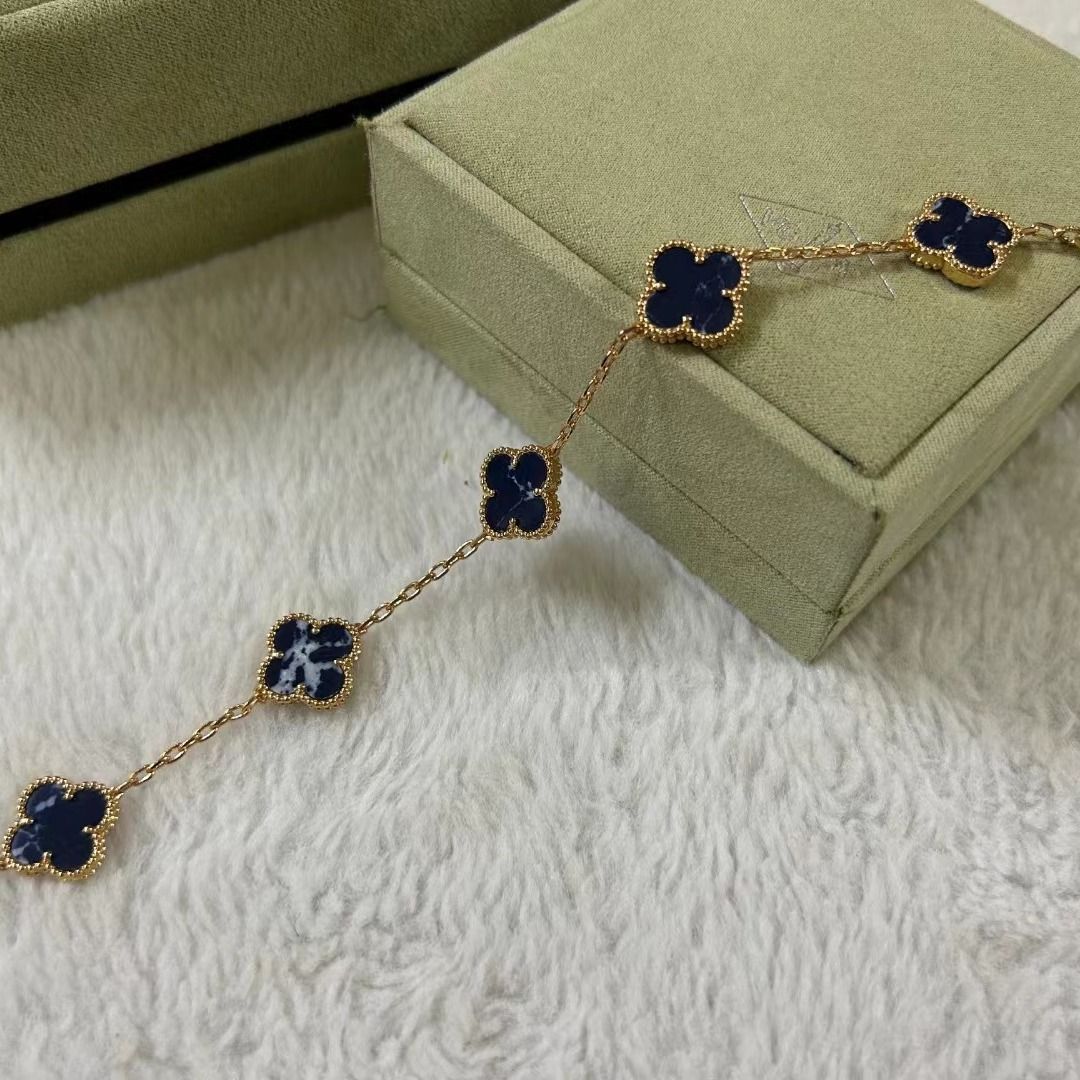 Versatile And Sophisticated Couple Bracelet 1024022615