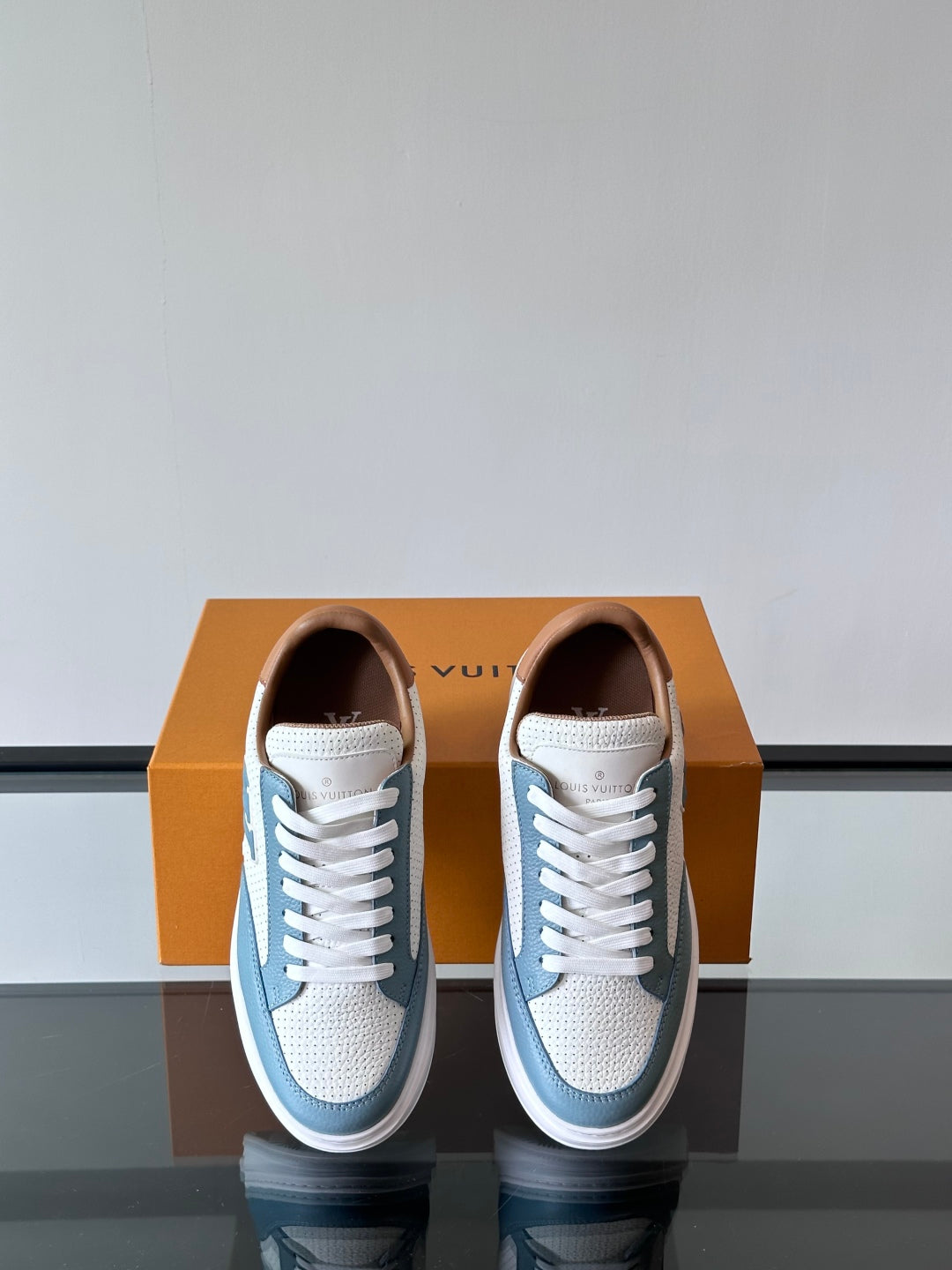 LV  Beverly Hills Breathable Sneaker 1825052107