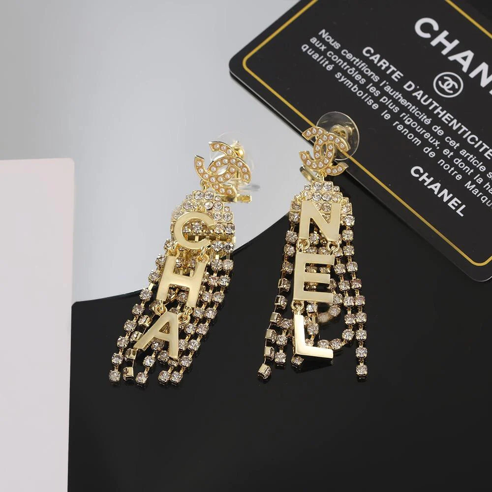 New classic fashion versatile earrings 1024020202